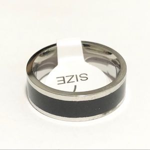 Jewelry - Men’s / Women’s Ring, Size 7 Jewelry - Men’s / Women’s Ring, Size 7